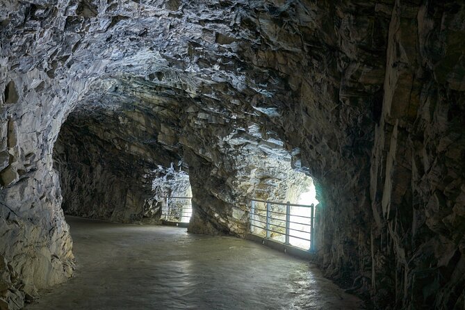 8 Day Private Tour Around Taiwan - Day 2: Yehliu rocks, Jiufen lanes, and a Shifen lantern