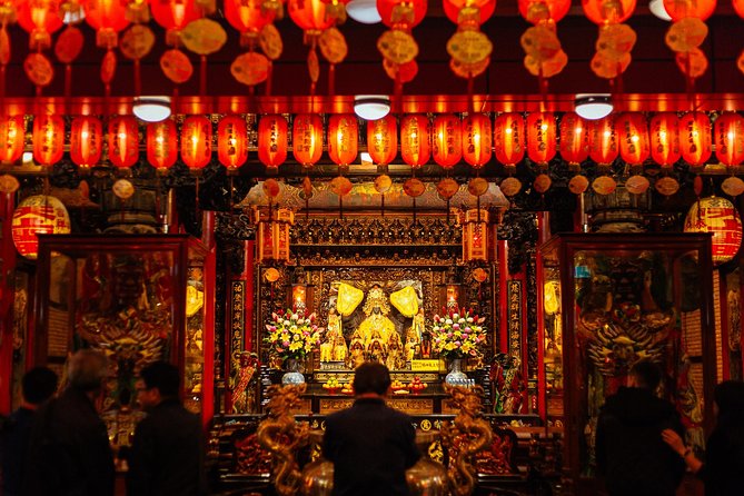 A Magical Evening in Taipei: Private City Tour - Songshan Ciyou Temple and its Taoist details