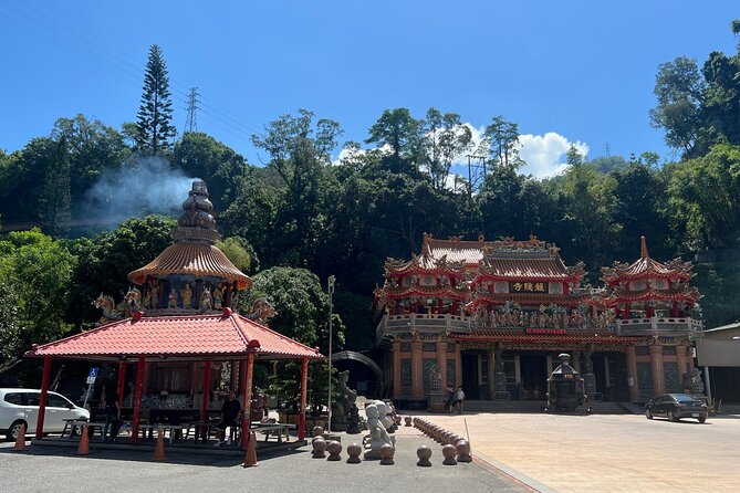 Alishan Day Tour from Chiayi (Incl. Park Entrance) - Guides are a major part of the experience
