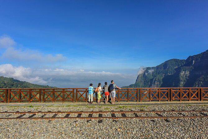 Alishan Taiwan 2 Day Private Tour from Taipei - Alishan Forest Recreation Area and the Giant Trees Park Trail