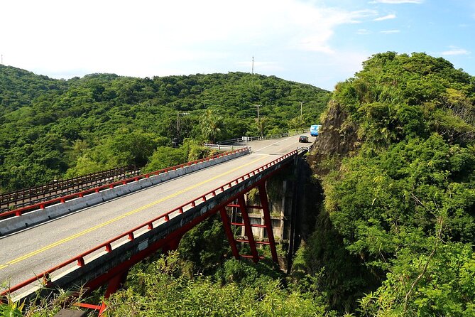 Best of Taiwan 9 Days Tour - Day 6: Whisky, traditional arts, and the return to Taipei