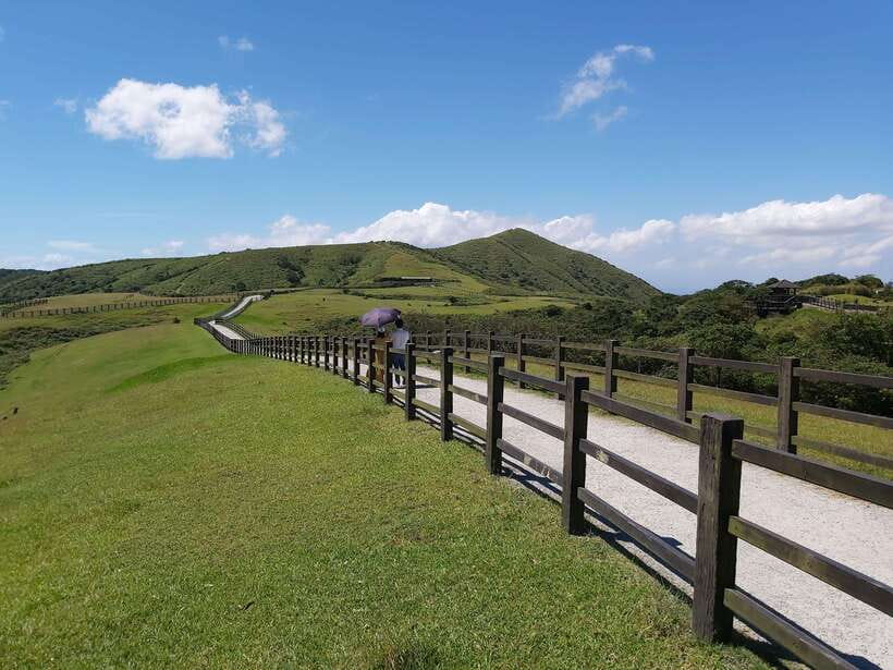 From Taipei: Beitou and Yangmingshan National Park Day Tour - Key points at a glance
