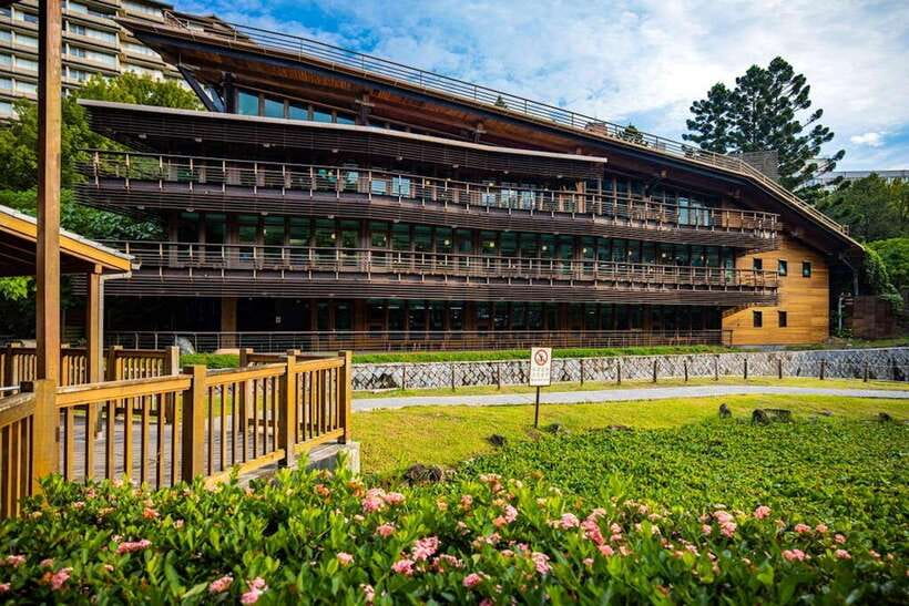From Taipei: Beitou & Yangmingshan Private Day Tour - From Taipei streets to Beitou’s hot spring quarter