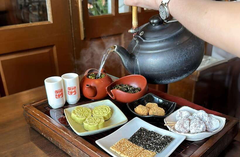 From Taipei: Jiufen & Shifen The Taiwan Charm Day Tour - Key points at a glance
