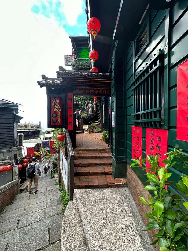 From Taipei: Jiufen & Shifen The Taiwan Charm Day Tour - What to bring and what to expect