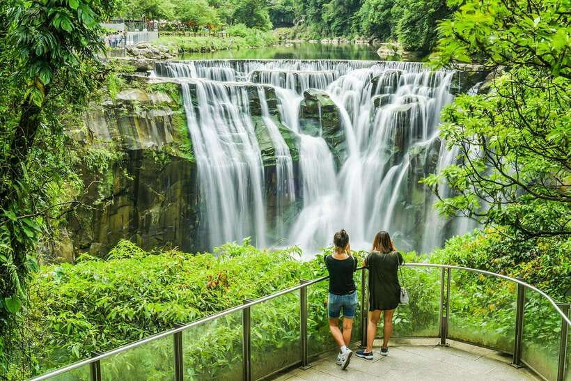 From Taipei: Jiufen & Shifen The Taiwan Charm Day Tour - The Golden Waterfall, where the water gets its color