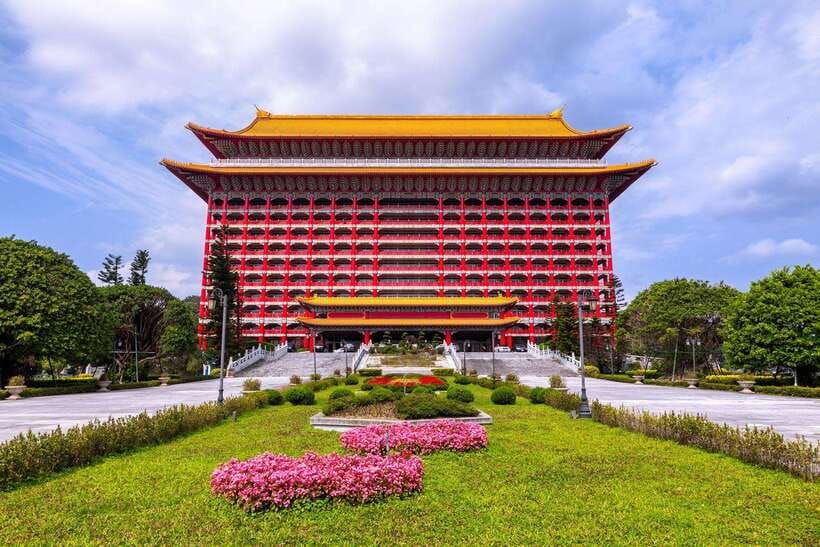 From Taipei: Private Classic Taipei Timeless Treasures Tour - Key points at a glance