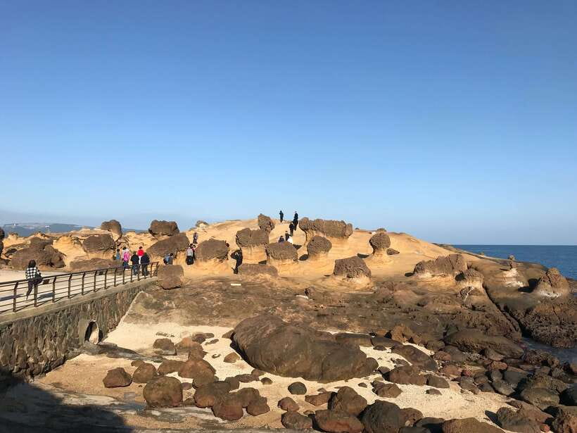 From Taipei: Private Scenic Tour to Jiufen, Yehliu & Pingxi - What the guides add to the day