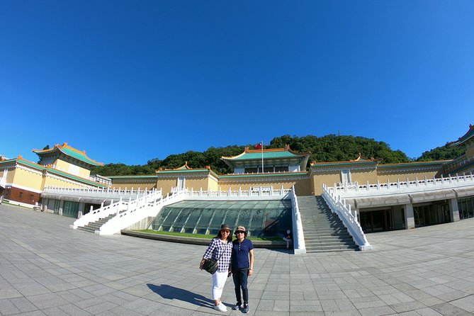 Full-Day Private Custom Taipei City Tour - Taipei 101 gives you the city’s signature view