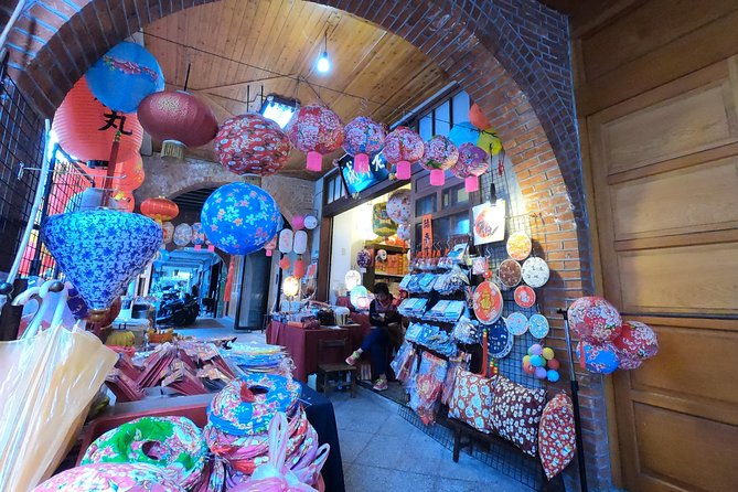 Full-Day Private Custom Taipei City Tour - Elephant Mountain trades comfort for the best free skyline
