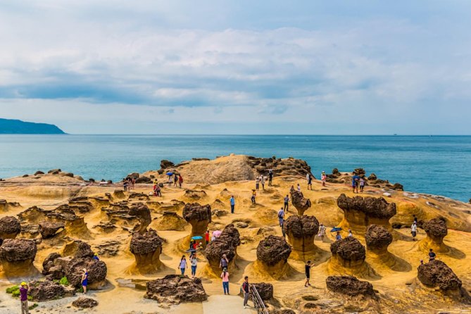 Full-Day Tour in Shifen, Jiufen & Yehliu of Taipei (Incl. ticket) - Shifen Waterfall in 50 minutes