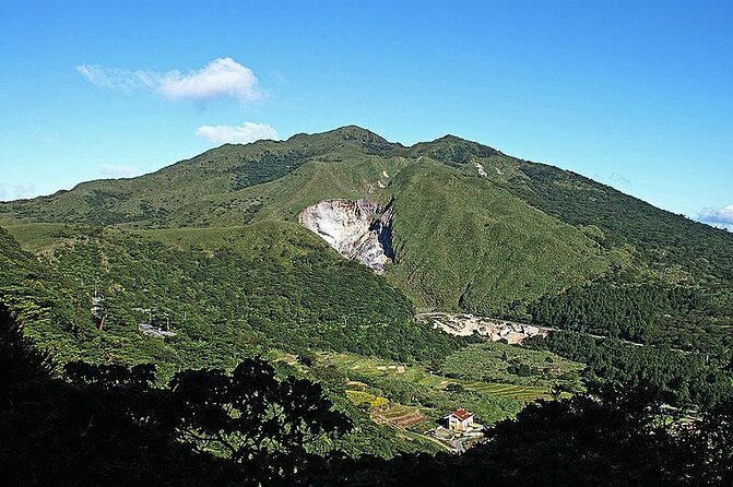 Half Day Private Tour to Yangmingshan National Park and Yehliu Geopark - Yehliu Geopark and the Queen’s Head