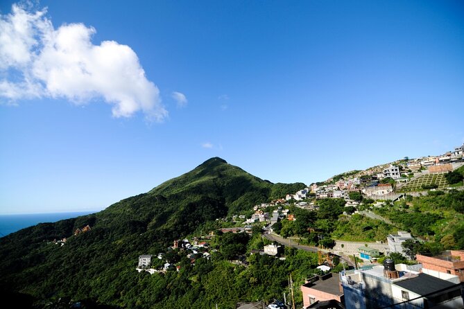 Jiufen, Heping Island Park & Keelung Night Market Day Tour - How the timing affects your day