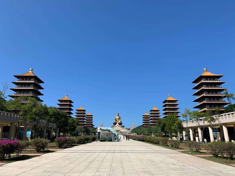 Kaohsiung: Private City Tour with Fo Guang Shan Museum - Key points to know before booking