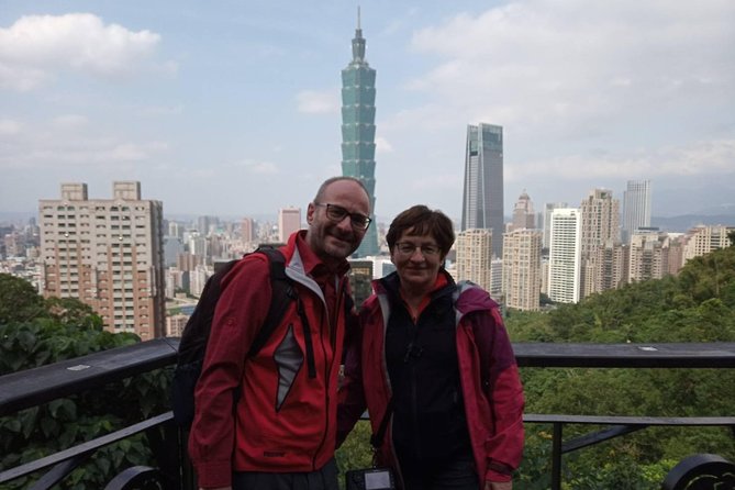 Keelung Shore Excursion: Xiangshan Hiking & Classic Taipei Culture Private Tour - A full Taipei day from Keelung Cruise Port