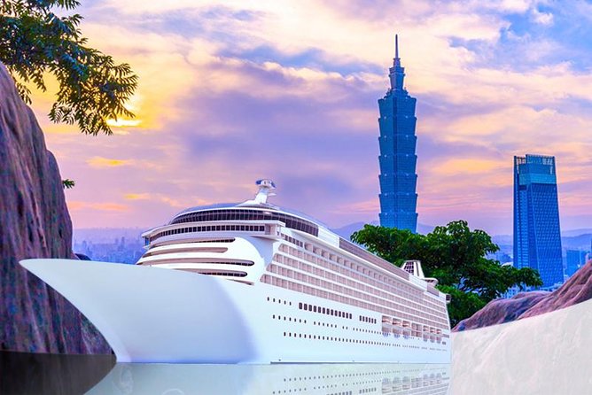 Keelung Shore Excursion: Xiangshan Hiking & Classic Taipei Culture Private Tour - Two hours with Taiwan’s imperial treasures