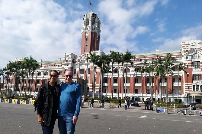 Keelung Shore Excursions: Private 6-Hour Taipei City Adventure! - Bopiliao Historic Block and old Taipei