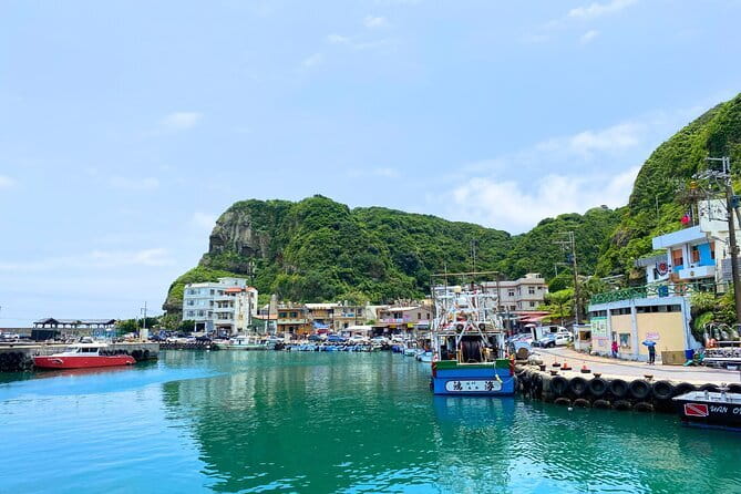 Northeast Coast Instagram Photo Tour in Keelung & New Taipei - Heping Island GeoPark: volcanic forms by the sea