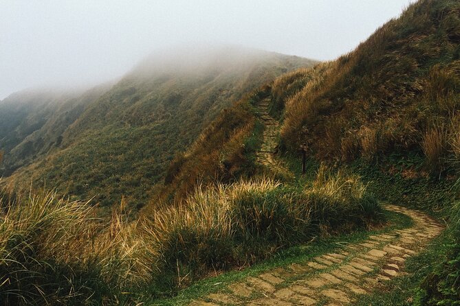 One Day Hike around Taipei's Yangmingshan National Park - Standard or extended route: choosing the right hike