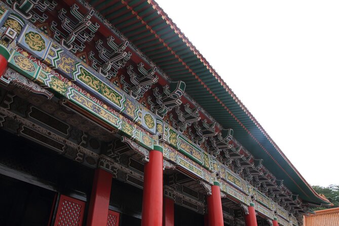 One-Day Historical and Heritage Tour in Taipei - A brief look at the Presidential Office Building