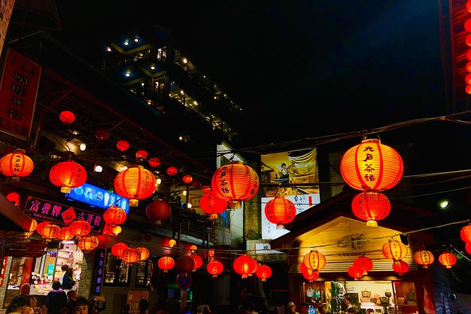 One-day private chartered car tour in Taipei: Yehliu, Jiufen, Pingxi, North Coast popular attractions with chartered car, professional Chinese/English driver - Shifen Old Street and the sky lantern tradition