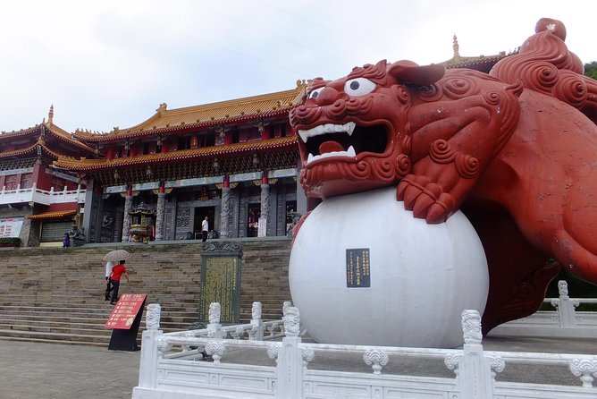 One-day Sun Moon Lake Tour Package - The road from Taipei is the main decision