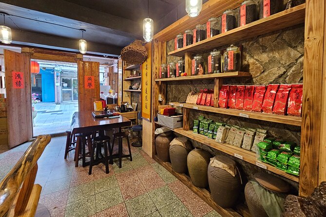 Pinglin Tea Culture & Maokong Day Tour from Taipei - Pinglin Tea Museum: from leaf to teacup