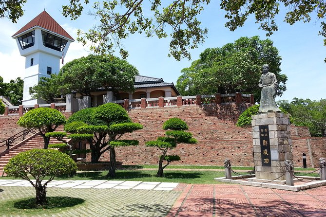 Private 3-Day Southern Taiwan Tour (Tainan, Kaohsiung, Kenting) - Day two: Kenting’s coral coast and the Hengchun walls