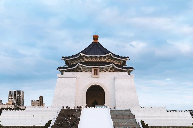 Private Car: 8 Hour Highly Customized Taipei City Exploration! - Why a private car works well in Taipei