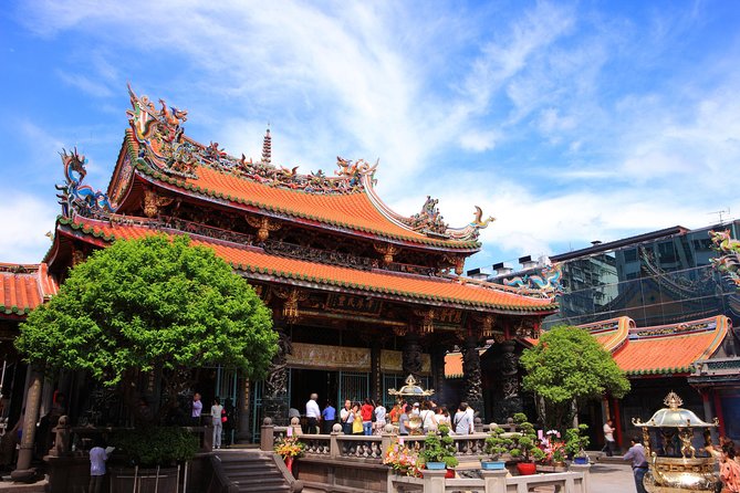 Private Car: 8 Hour Highly Customized Taipei City Exploration! - Confucius Temple: quieter details and traditional design