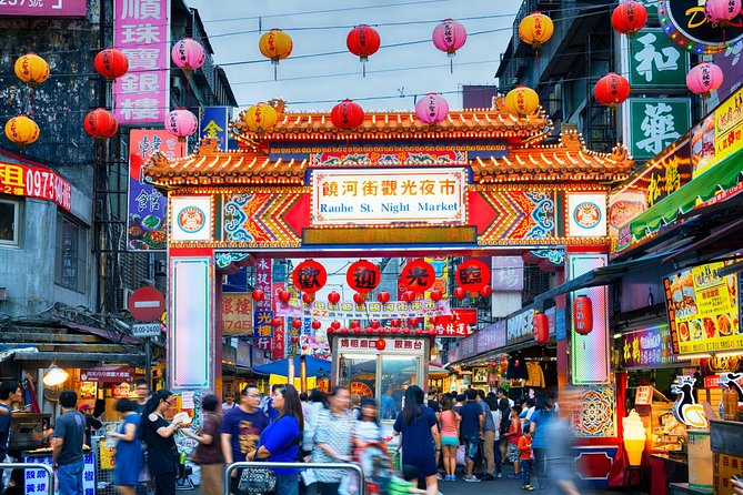 Private Car: 8 Hour Highly Customized Taipei City Exploration! - Bopiliao Historic Block: old streets close to the temple