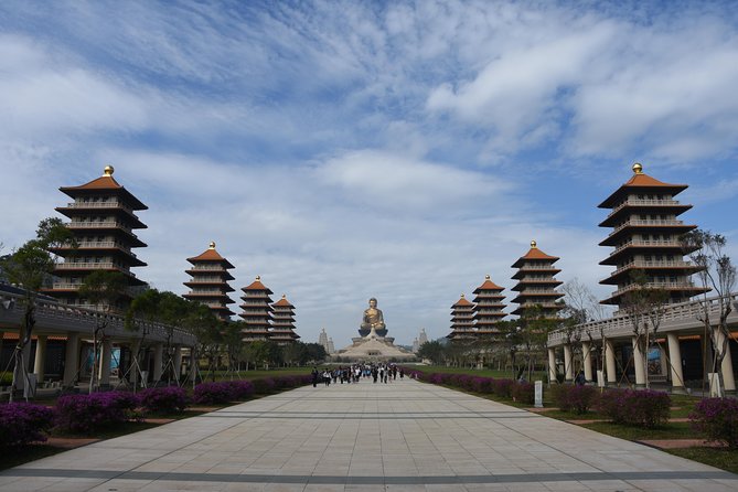 Private Custom Kaohsiung Day Tour - Comfort, walking, and the shape of a full day