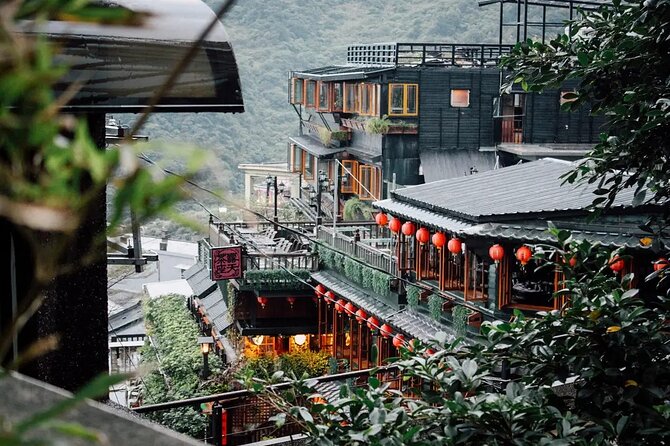 Private Day Trip to Jiufen, Shifen and Yehliu Park - Who will enjoy this day most