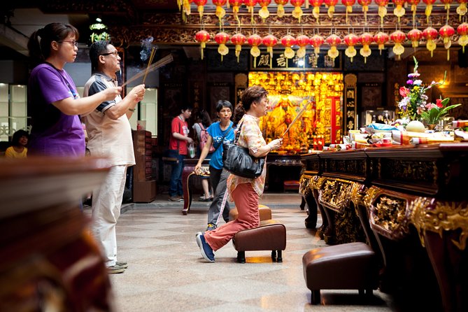 Private Keelung Cultural Walk: Markets, Streets & Local Life - What the private format changes
