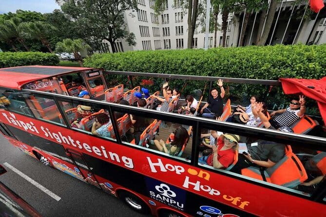 Private Keelung Food Tour with Local Markets & Tastings - What the Private Format Adds