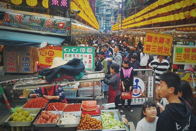 Private Keelung Food Tour with Local Markets & Tastings - Ren’ai District and Ching-an Temple