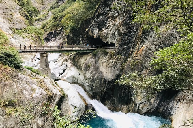 Private Taroko Gorge National Park Day Tour - Getting your bearings at the visitor center