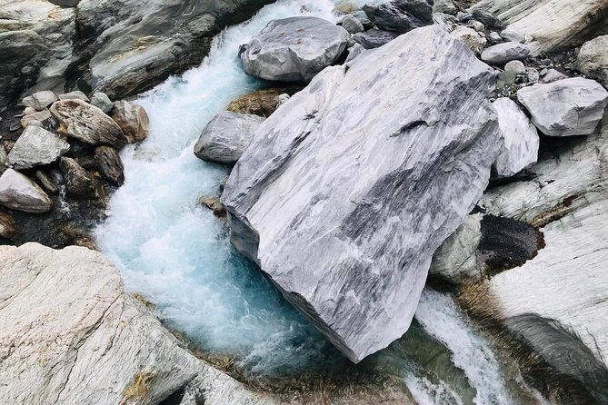 Private Taroko Gorge National Park Day Tour - Cimu Bridge and the mountain road