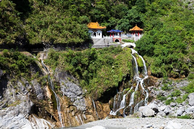 【Private】Taroko National Park (Pickup from Taipei/Yilan/Hualien) - Tunnel of Nine Turns is the dramatic centerpiece