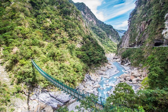 【Private】Taroko National Park (Pickup from Taipei/Yilan/Hualien) - What the private format really gives you