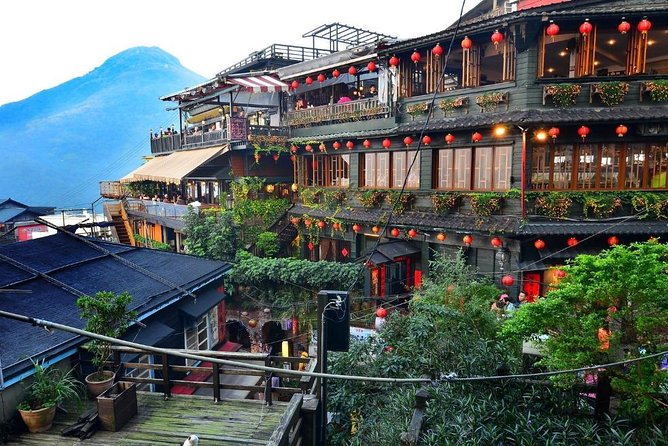Private Tour to Jiufen, Yehliu Geopark, and Pingxi - Why this private northern Taiwan route works