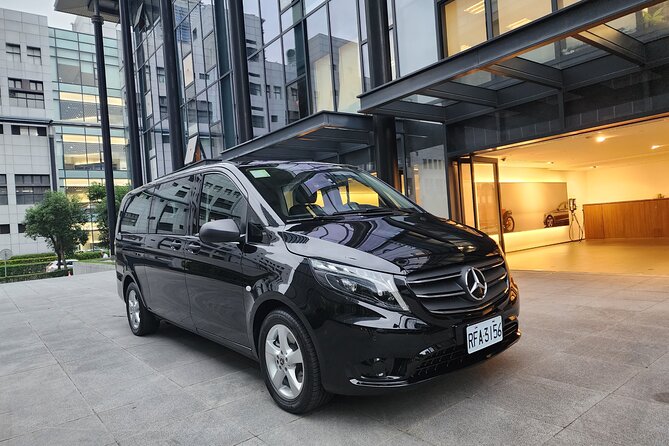 Private Transfer from Taoyuan airport Taiwan to Taipei - A private ride instead of a shared shuttle