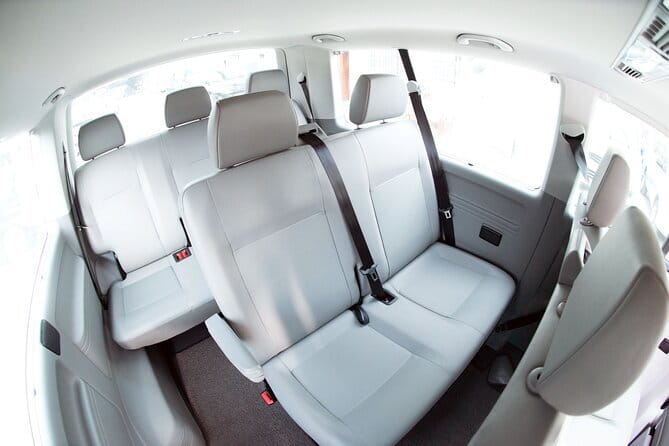 Private Transfer from TPE-Taoyuan int. Airport to Taipei City - From Taoyuan Airport arrivals to your hotel door