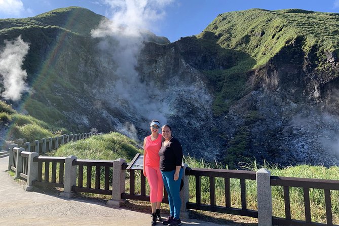 Private Yangmingshan Volcano Tour - Qingtiangang Grassland and the lava terrace