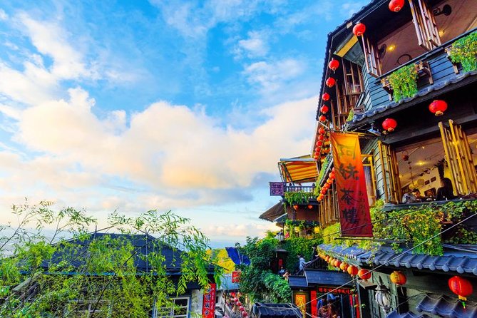 [Private] Yehliu, Jiufen & Shifen from Taipei with Pickup - Why this private route works from Taipei