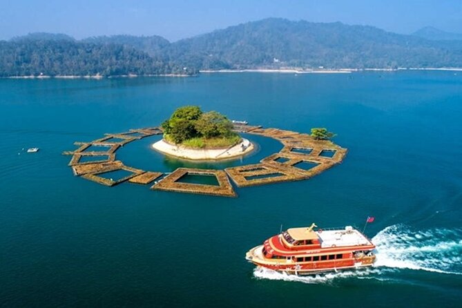 Round Trip Sun Moon Lake Private Tour from Taipei - Wen Wu Temple before the return drive