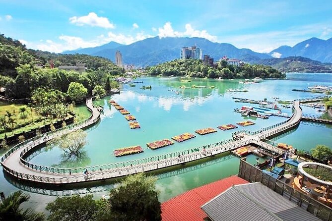 Round Trip Sun Moon Lake Private Tour from Taipei - What the $300 group price really covers