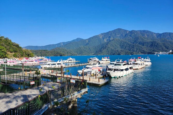 Round Trip Sun Moon Lake Private Tour from Taipei - Xiangshan and the famous bike trail