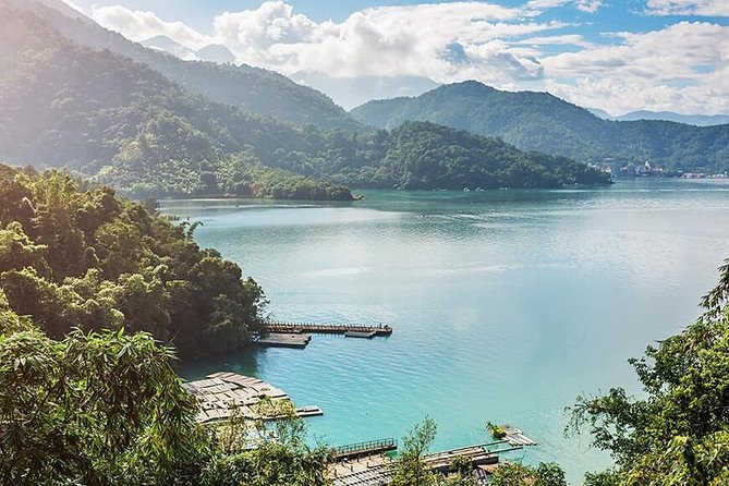 Sun Moon Lake 1-Day Leisure Tour from Taipei - Why Sun Moon Lake makes a worthwhile day trip
