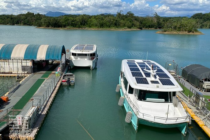 Tainan Ancient Capital & Wushantou Reservoir One Day Tour - Wushantou Reservoir by boat